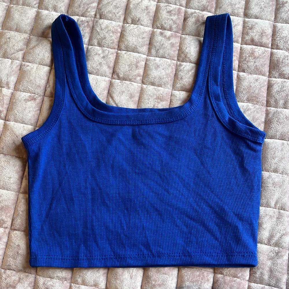 Cropped tank - Picture 2 of 3